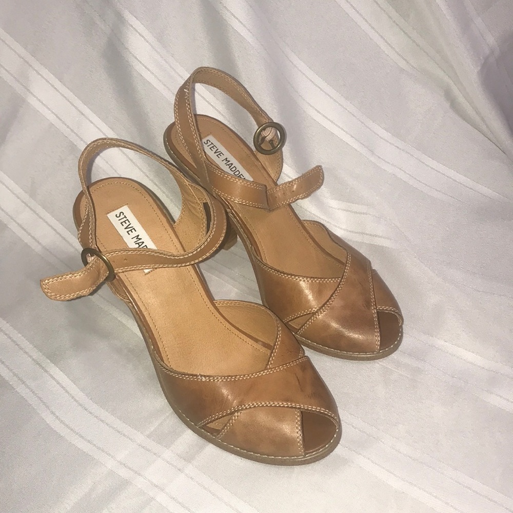 Cute Tan Heels